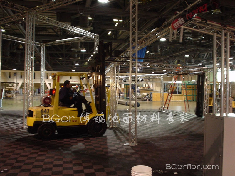 工業車間耐壓地板 防滑 防塵 防起灰 走叉車 耐磨承重地板